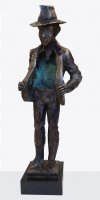 Svajūnas Jurkus „Jonas Mekas vaizduoja tuščią žmogų”, 2019, h 60, bronza, granitas